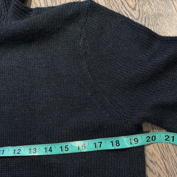 Joe fresh navy turtle neck sweater Sz medium - Picture 6 of 13